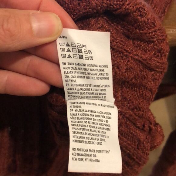 American Eagle Outfitters Cable Knit Sweater - Picture 8 of 9